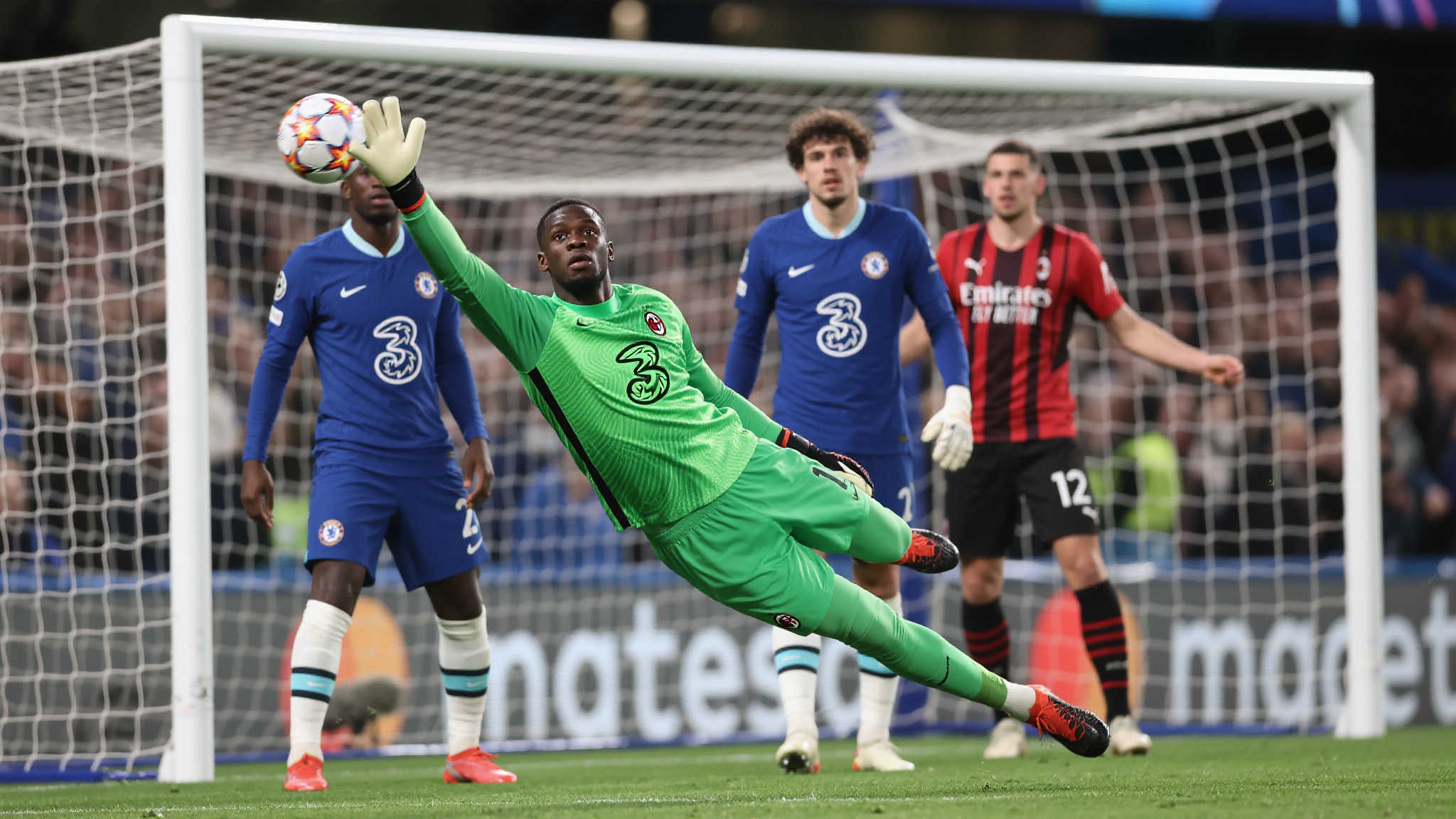 背景分析：切尔西为何放弃追逐顶级门将？
过去几个